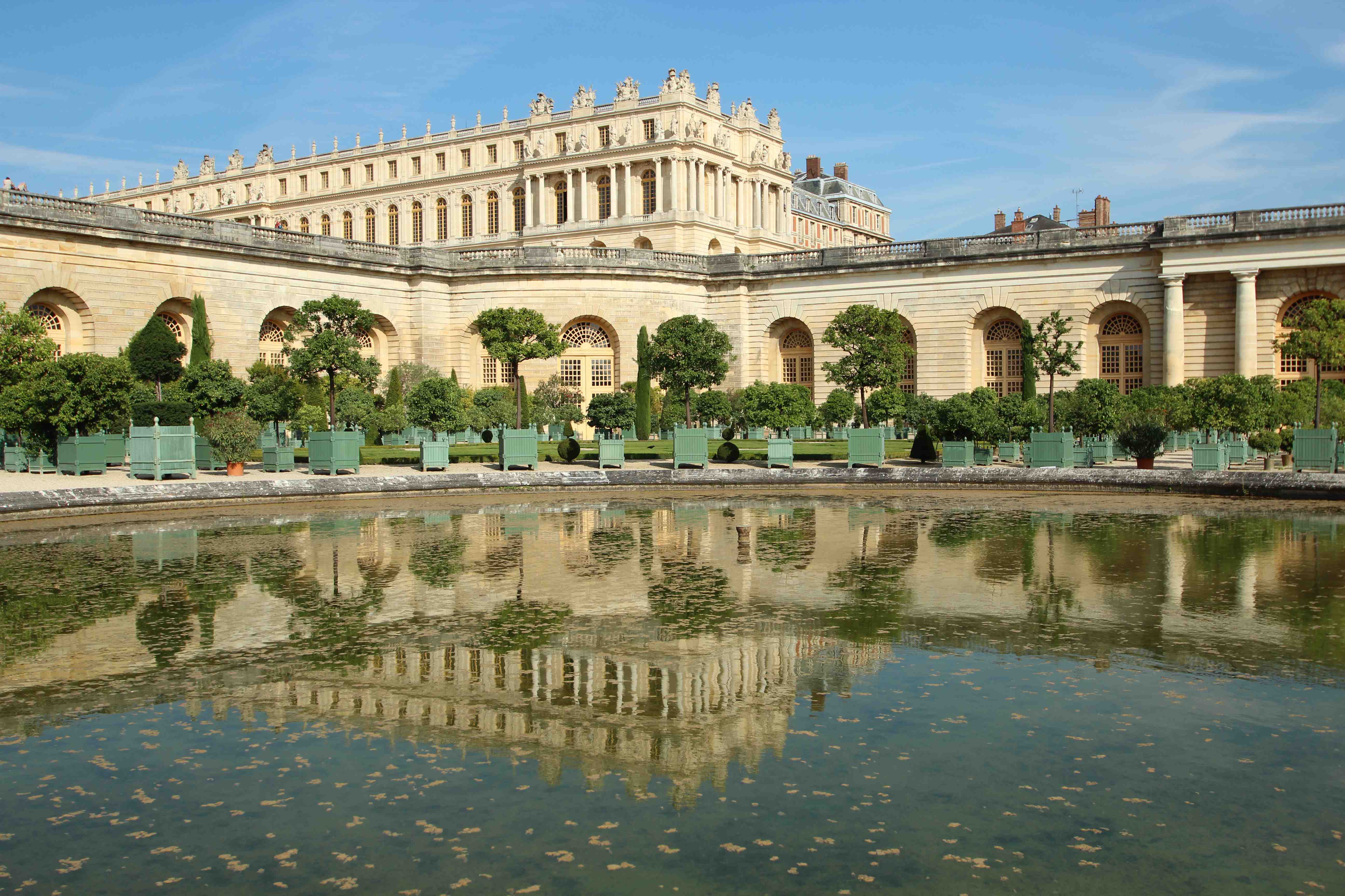 오랑주리(Orangerie)와 남쪽 화단(Parterre du Midi)의 계단